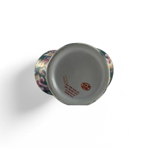 Vintage Hand-Painted Porcelain Basket Vase – Floral Gilt Design, Made in China - Picture 8 of 10